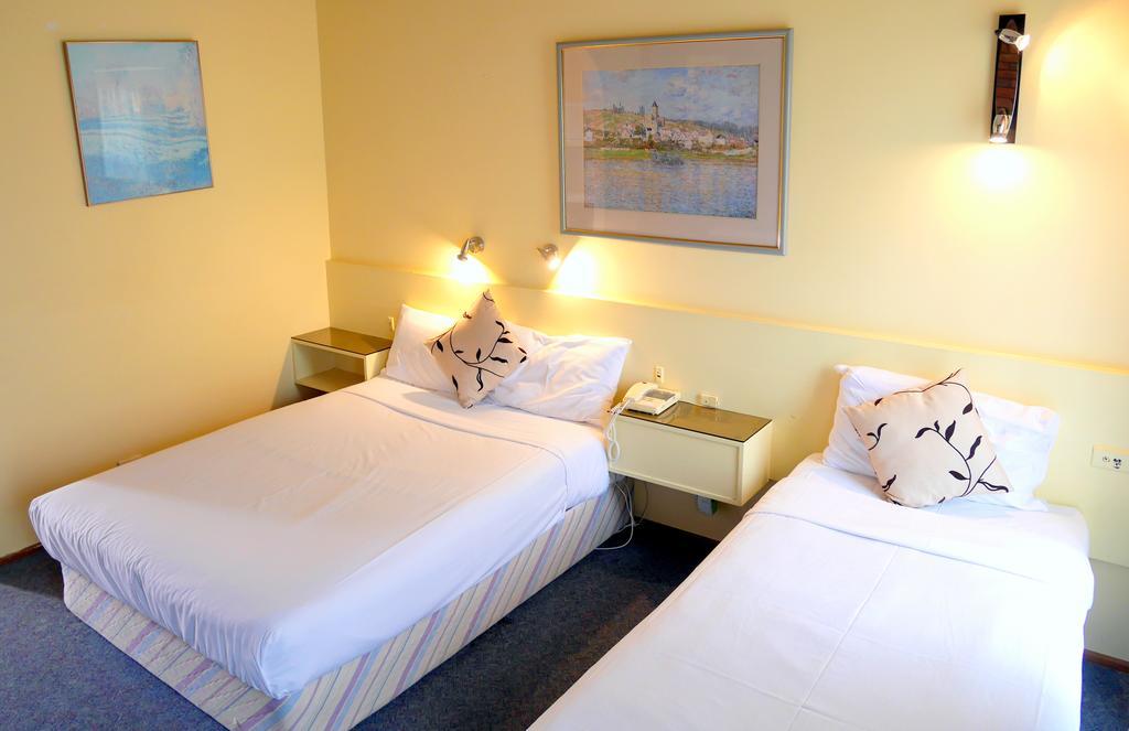 Glen Inn Glen Waverley Εξωτερικό φωτογραφία
